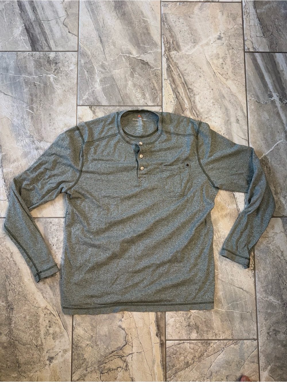 Tommy Bahama Men's Long-Sleeve Henley in Heather Green